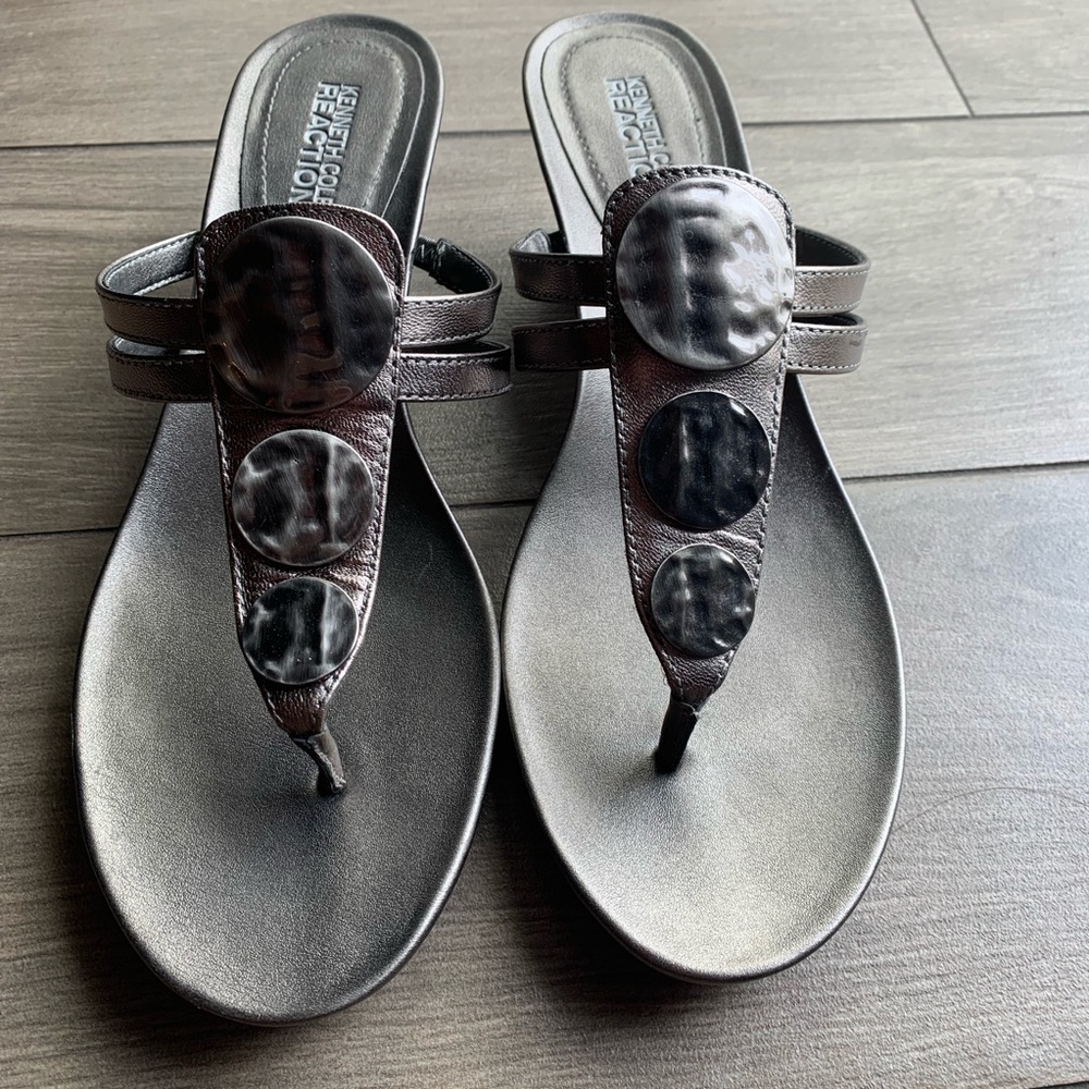 Kenneth Cole Reaction Size 7.5 Mule Heel Sandals!
